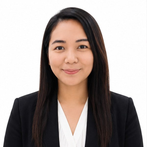 Kristine, Singit teacher
